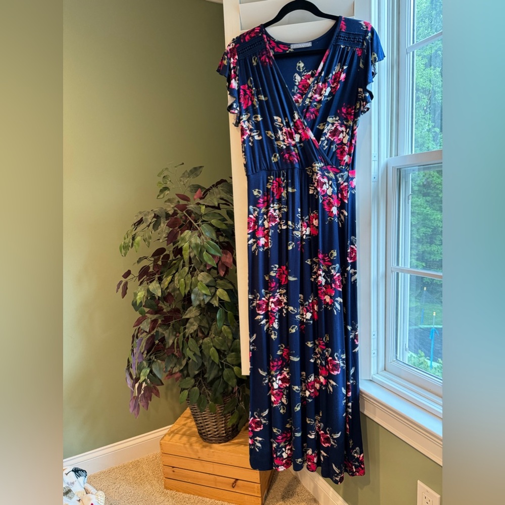 Navy blue, floral dress. MP (NWOT)